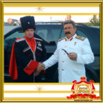 Двойник Сталина фото с гостями праздника